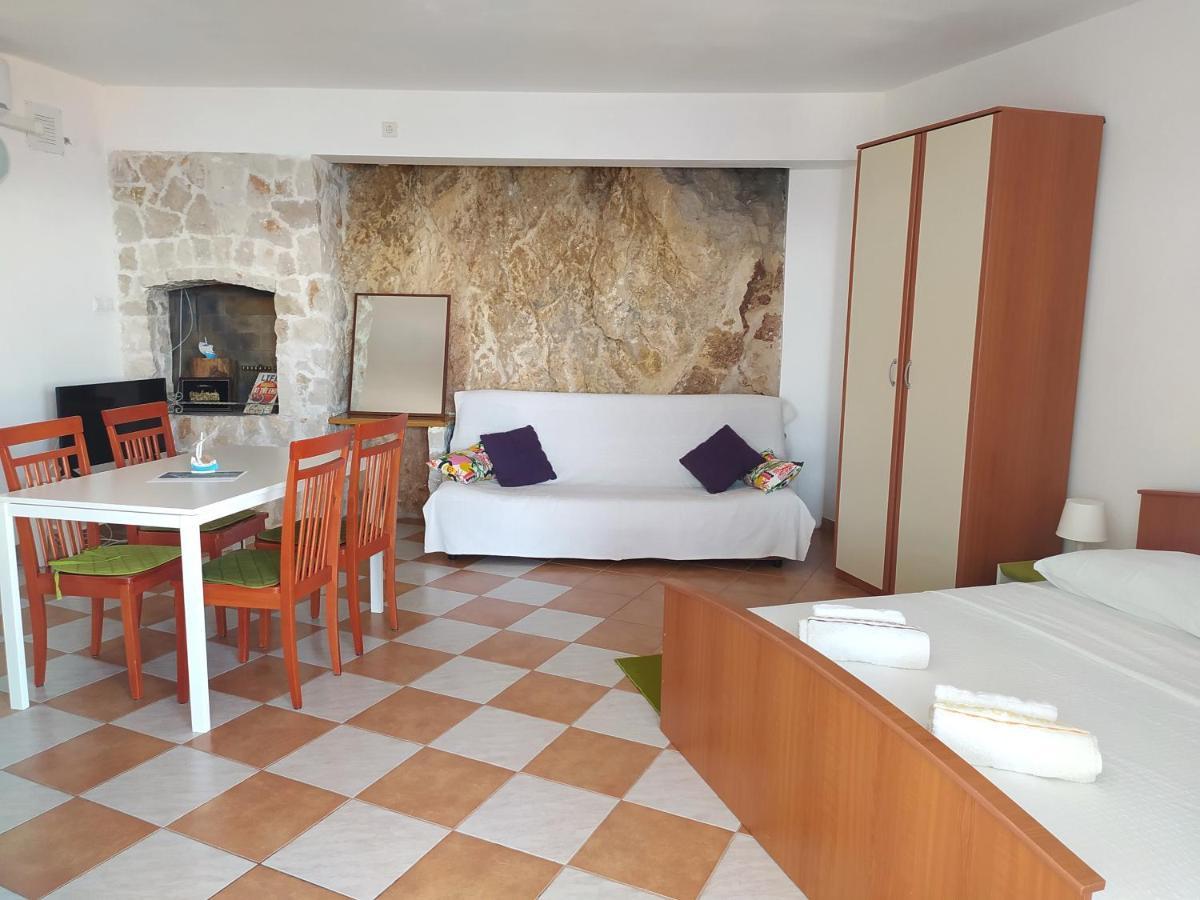 Apartmani Stine Donji Okrug  Εξωτερικό φωτογραφία